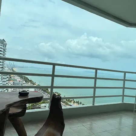 Viewtalay Beachfront By Nd Pattaya Exterior photo
