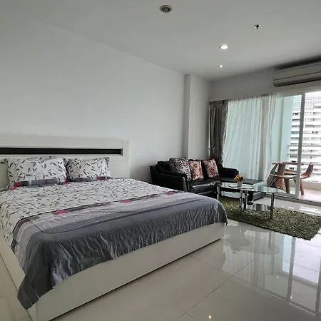 Viewtalay Beachfront By Nd Pattaya Exterior photo