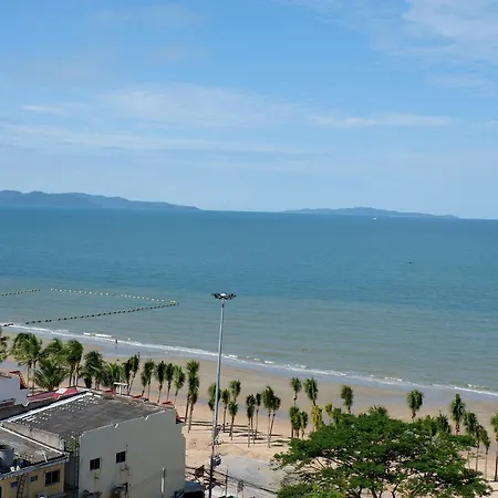 Viewtalay Beachfront By Nd Pattaya Exterior photo
