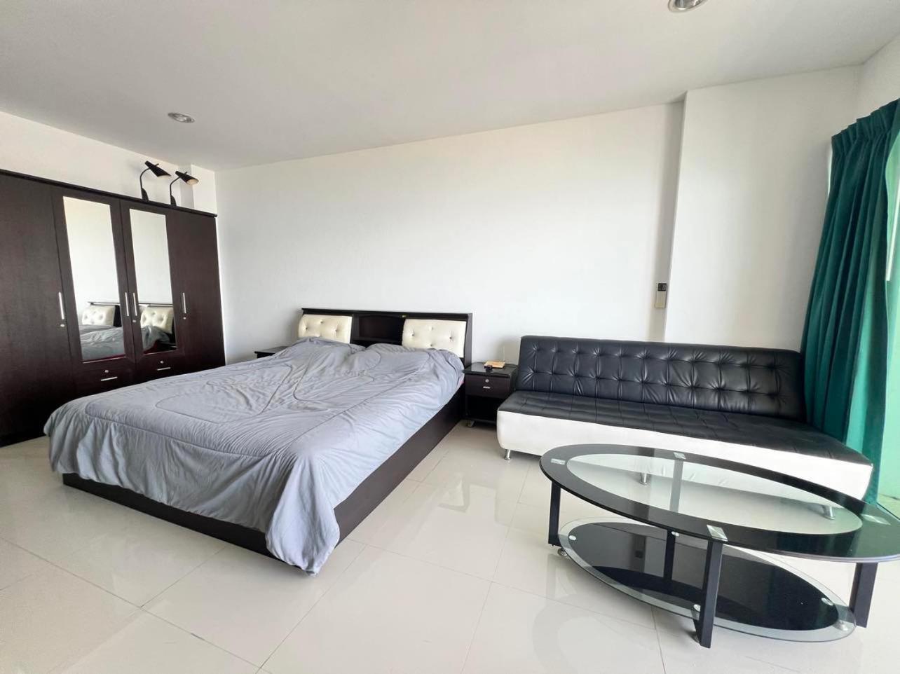 อพาร์ทเม้น Viewtalay Beachfront By Nd Pattaya