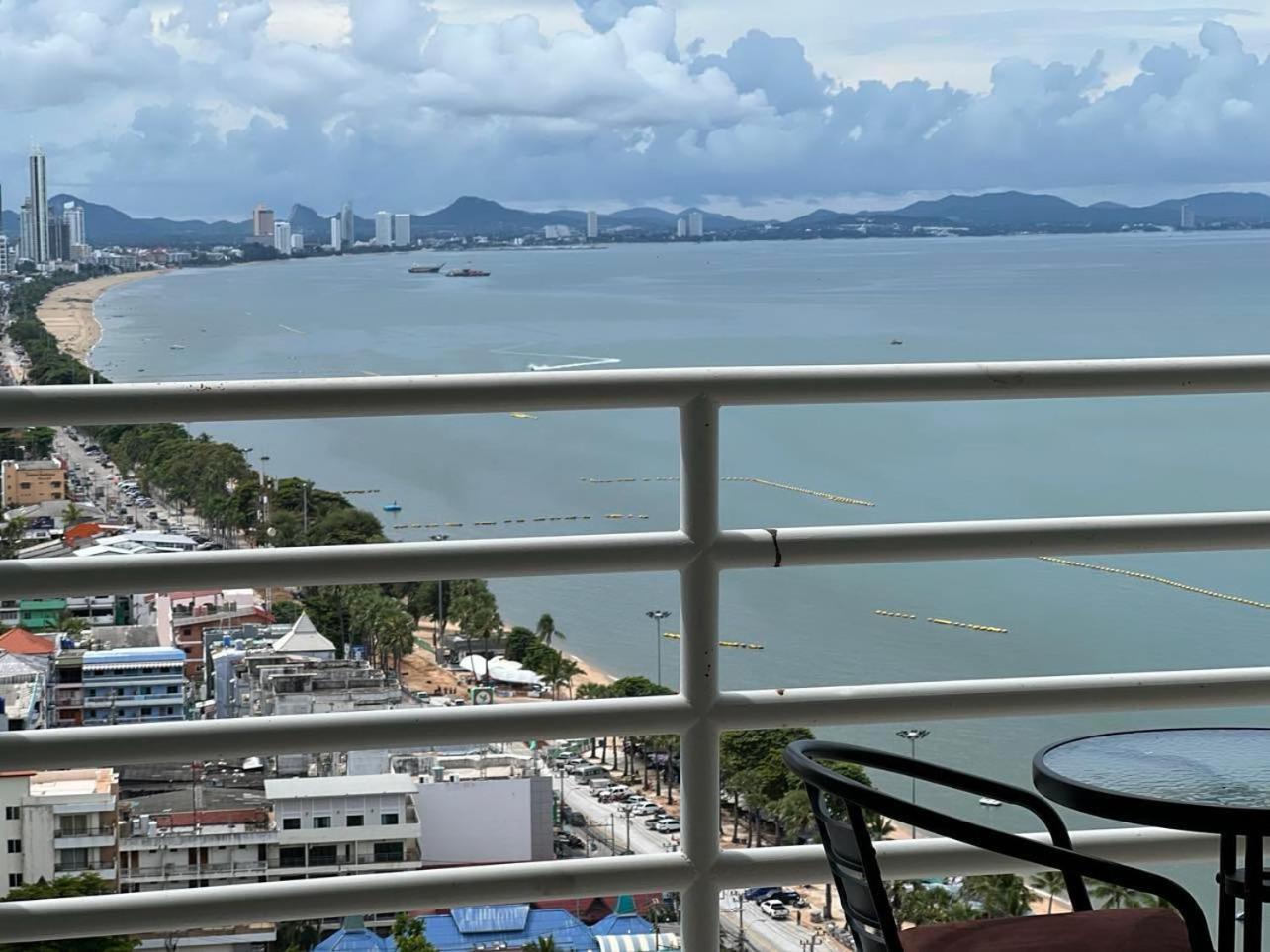 Viewtalay Beachfront By Nd อพาร์ทเม้น