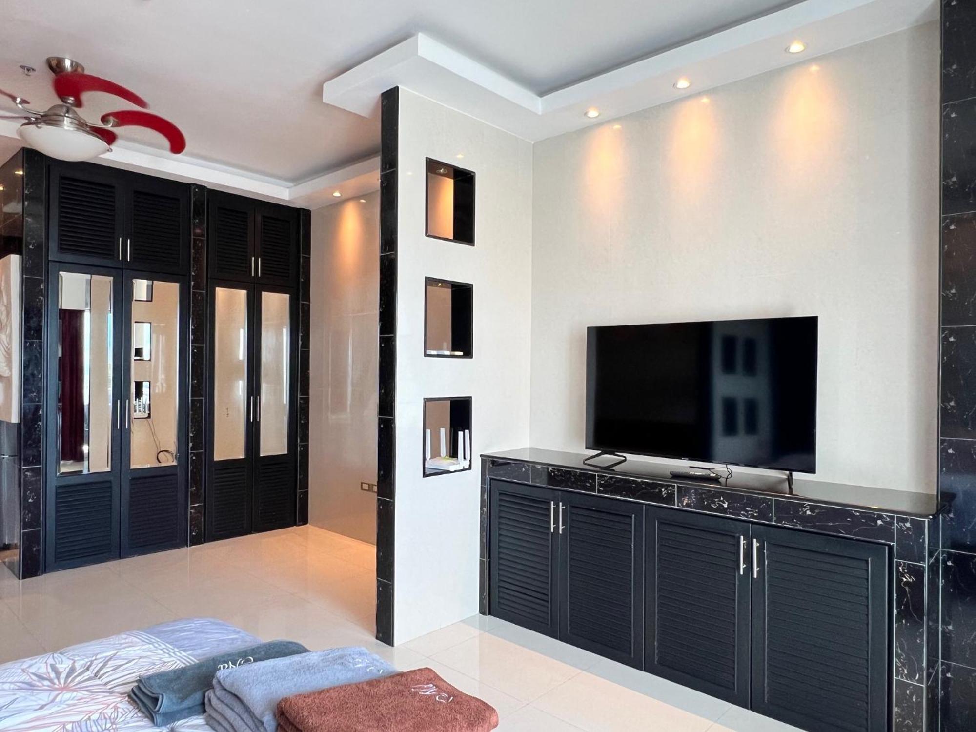 Viewtalay Beachfront By Nd อพาร์ทเม้น Pattaya