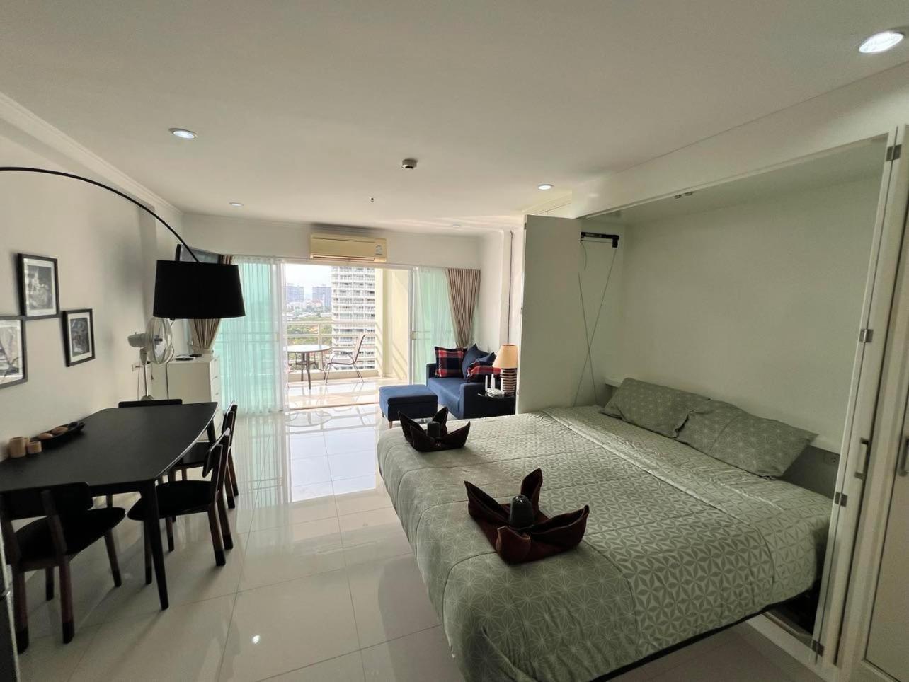 อพาร์ทเม้น Viewtalay Beachfront By Nd Pattaya